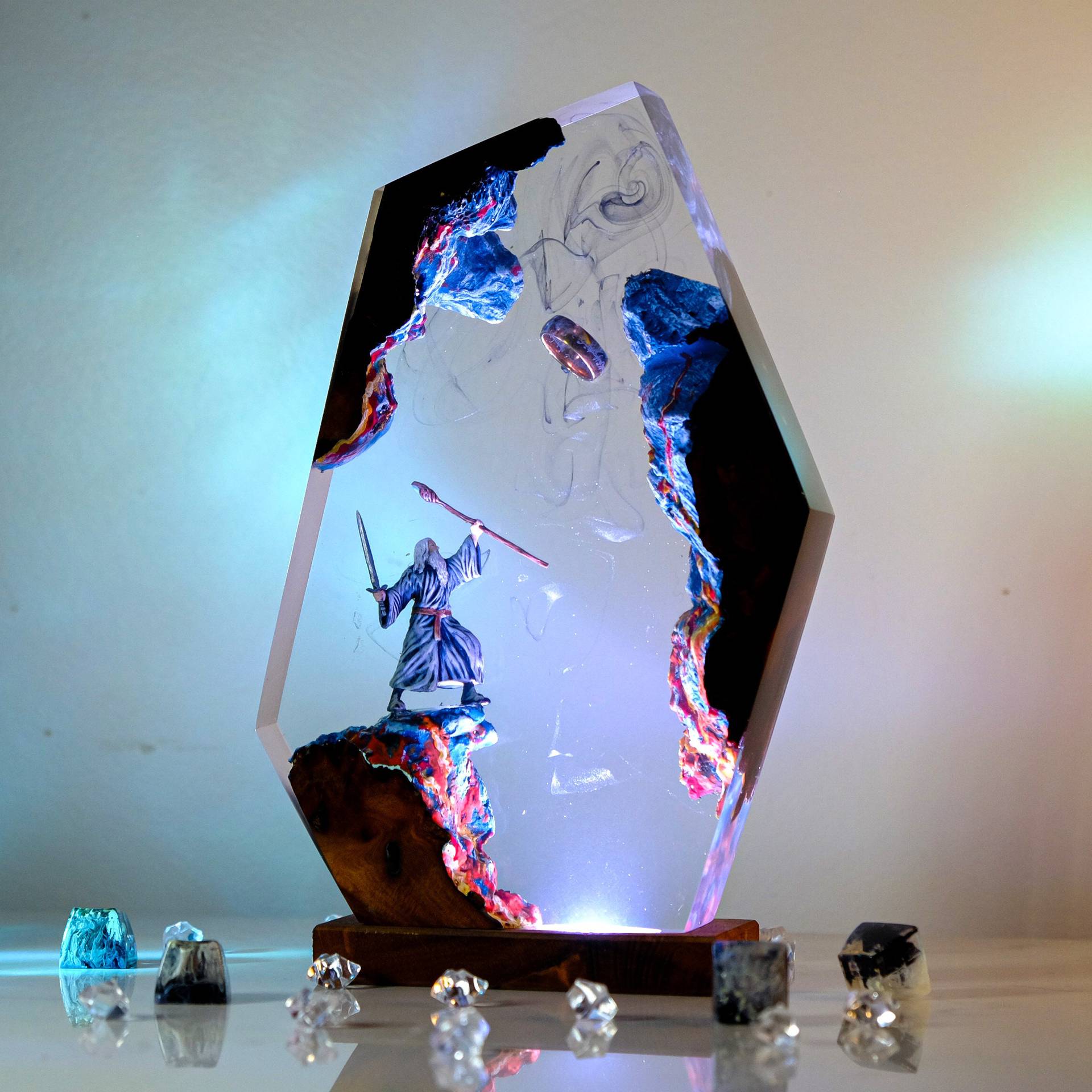 Настольная лампа-фигурка из см – обзор и цена Desk Setup Lamp